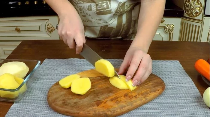 Суп с копчеными колбасками и  фасолью Суп, Рецепт, Вкусняшки, С дедом за обедом, Видео, Длиннопост