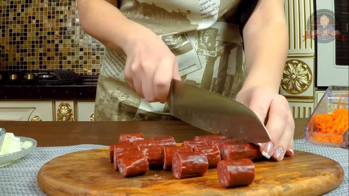 Суп с копчеными колбасками и  фасолью Суп, Рецепт, Вкусняшки, С дедом за обедом, Видео, Длиннопост