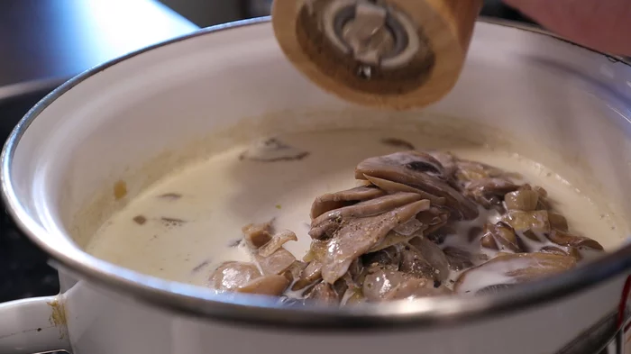 Simple, fast and easy... And delicious, of course) - My, Food, Recipe, Cream Soup, Soup, Mushroom soup, Video recipe, Video, Longpost