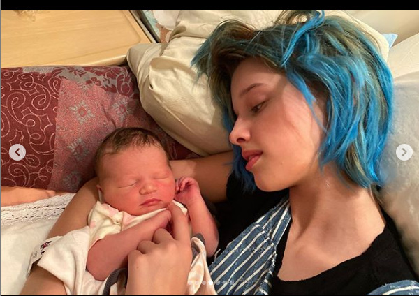 Continuation of the post “Milla Jovovich gave birth to her third daughter!” - Milla Jovovich, Children, Pregnancy, Family, The photo, Celebrities, Actors and actresses, Reply to post, Longpost, Ever Anderson