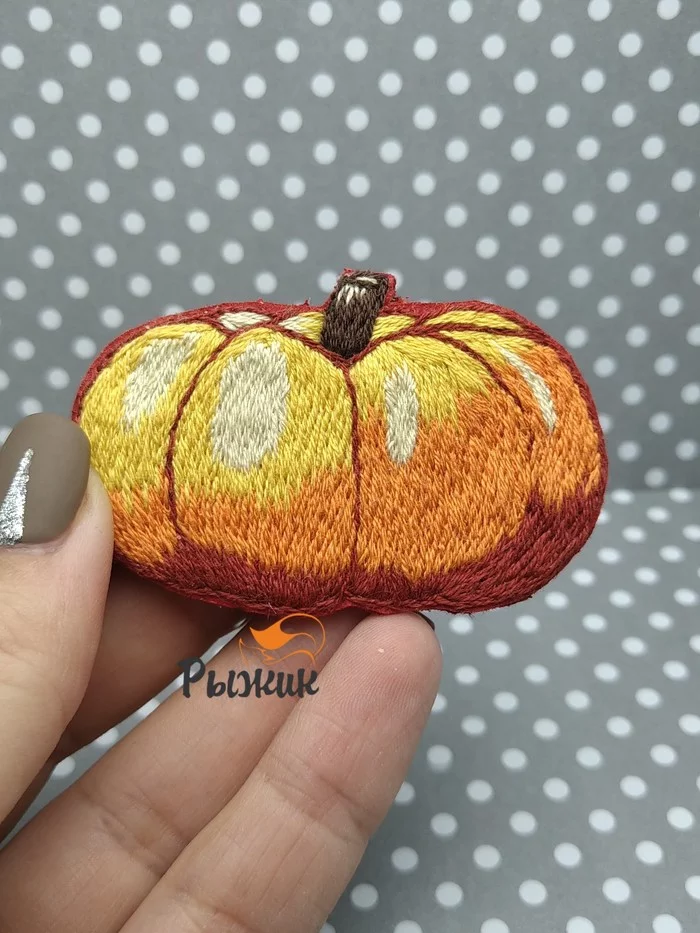 Brooch Pumpkin - My, Satin stitch embroidery, Brooch satin embroidery, Pumpkin, Brooch, Longpost, Needlework without process