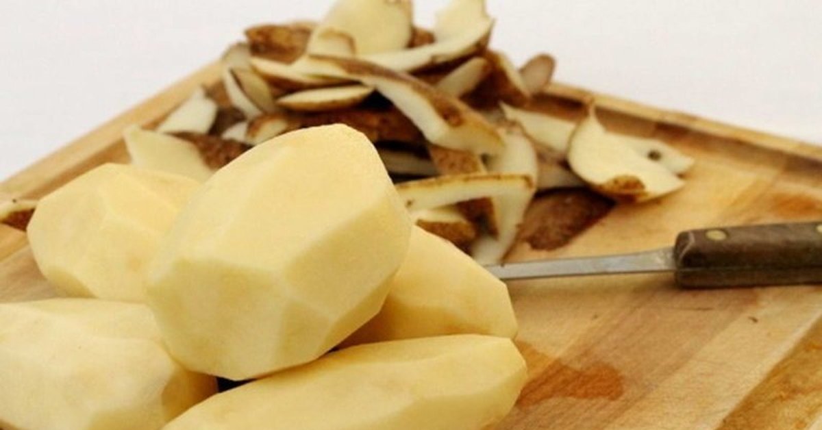 Приснилась картошка. К чему снится картофель. Собирание картошки во сне к чему. Сон чистить картофель. Сон чистить картофель.