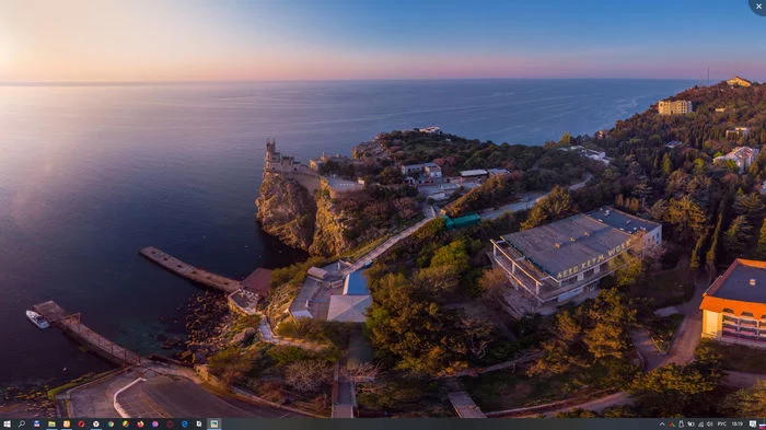 Swallow's Nest Castle in Crimea (aerial panorama) - My, Crimea, Yalta, Gaspra, Lock, Castle, A restaurant, Tourism, Aerial photography