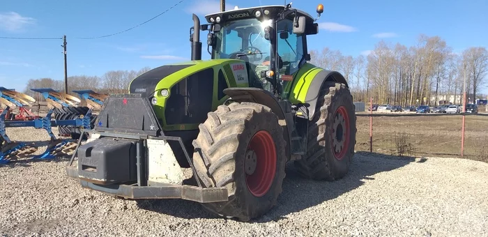 Can tire on agricultural machinery - My, Telematics, Tractor, Claas, Agricultural machinery, Video, Longpost