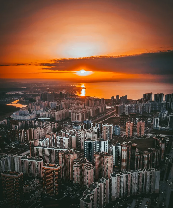 Sunset over high-rise buildings - My, Sunset, Town, Quadcopter