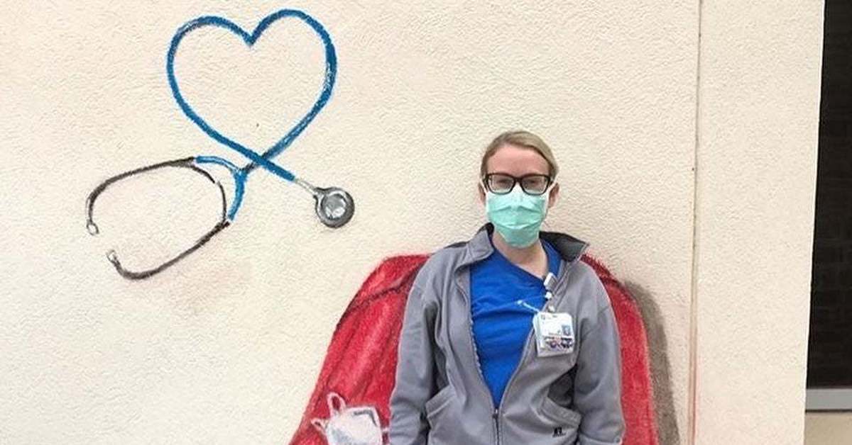 герои не носят плащи. не носят плащи песня. не все герои носят плащи. не все герои носят плащи мем. не все герои носят плащи мем.