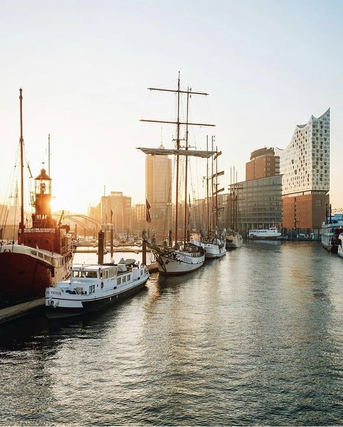 Hamburg. Sunrise at the harbor - Hamburg, Port, Sunrise, Good morning, Atmospheric, Germany