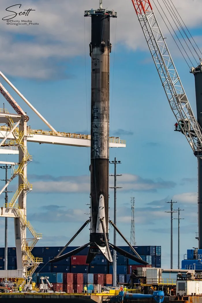 All props of Falcon 9 B1051.4 were folded - Spacex, Falcon 9, Cape Canaveral, Longpost