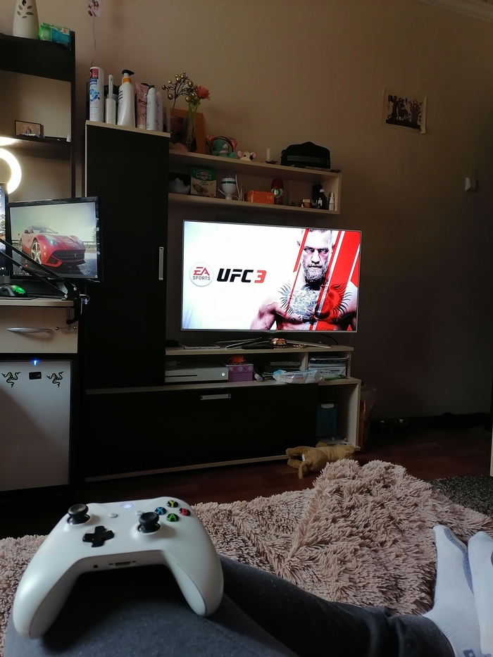       ) , , YouTube, EA Games, UFC