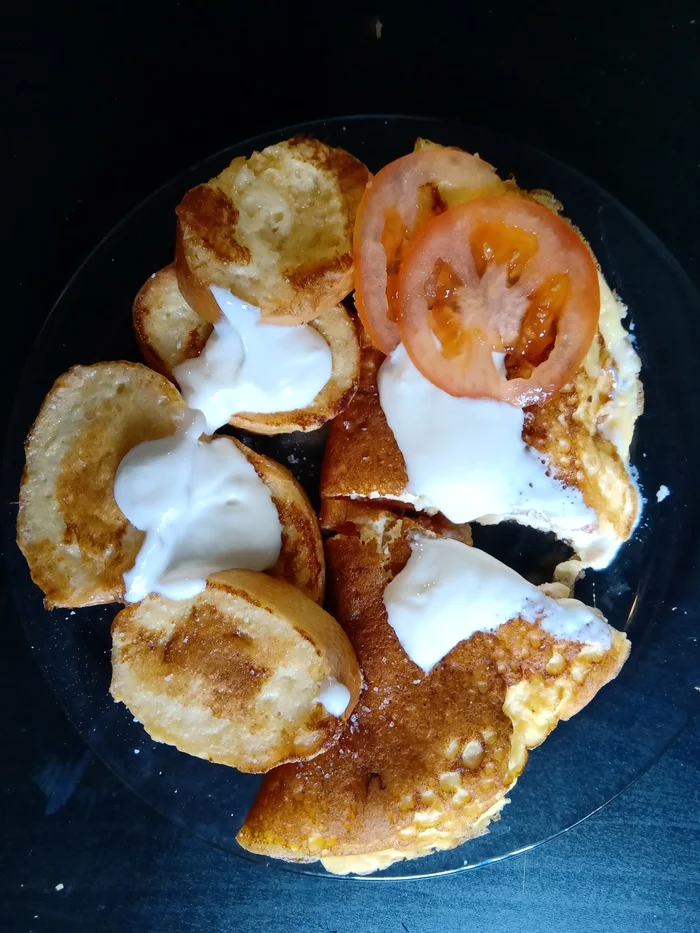 Omelet with croutons - My, Omelette, Yummy, Quickly, Cooking, Cooking for the lazy, Breakfast, Eat, Recipe, Longpost