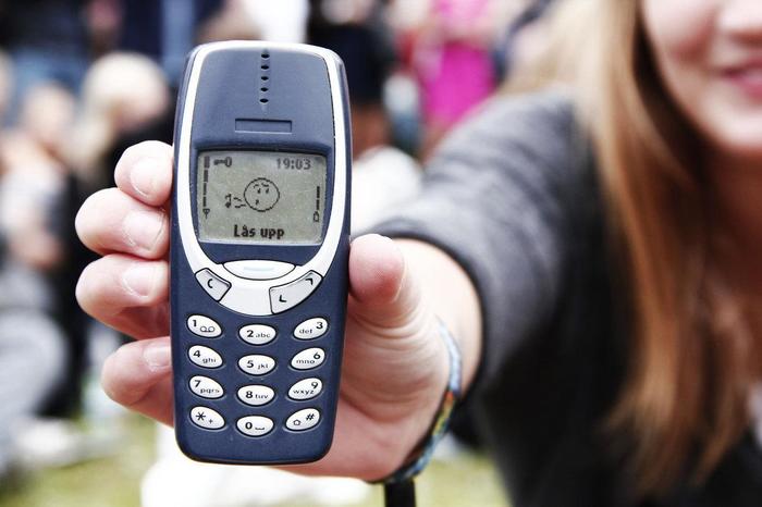 14    2000-  , Siemens, Nokia, Sony Ericsson, Samsung, , 
