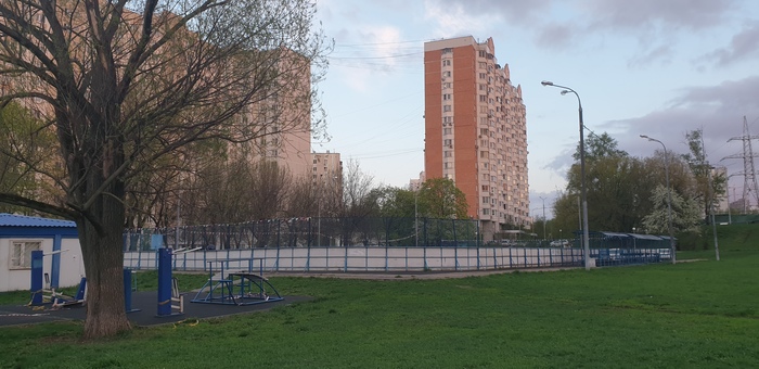 один в темной комнате. Смотреть фото один в темной комнате. Смотреть картинку один в темной комнате. Картинка про один в темной комнате. Фото один в темной комнате