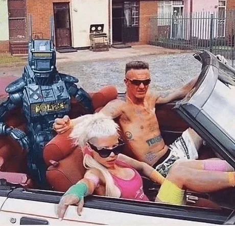 Elon Musk, his wife Grimes and their son X AE A-12 go for an afternoon stroll. 1990 - Elon Musk, Die antwoord, The photo, A robot named Chappie