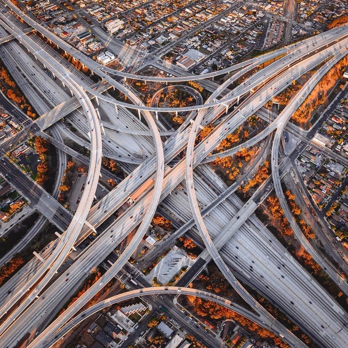 Четырехуровневая автомобильная развязка в Лос-Анджелесе Архитектура, Город, Строительство, Транспорт, Дорога, Сооружения, Лос-Анджелес, Дорожная развязка
