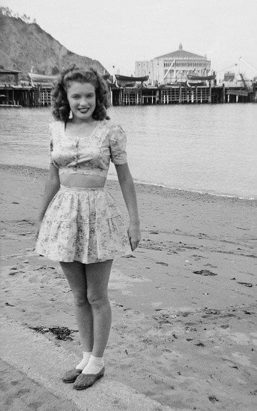 Norma Jean Baker - Marilyn Monroe, Retro, 1940, Black and white, Celebrities, Black and white photo