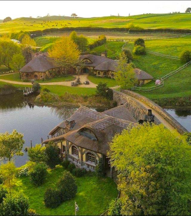 Hobbiton, New Zealand - The hobbit, Lord of the Rings, New Zealand