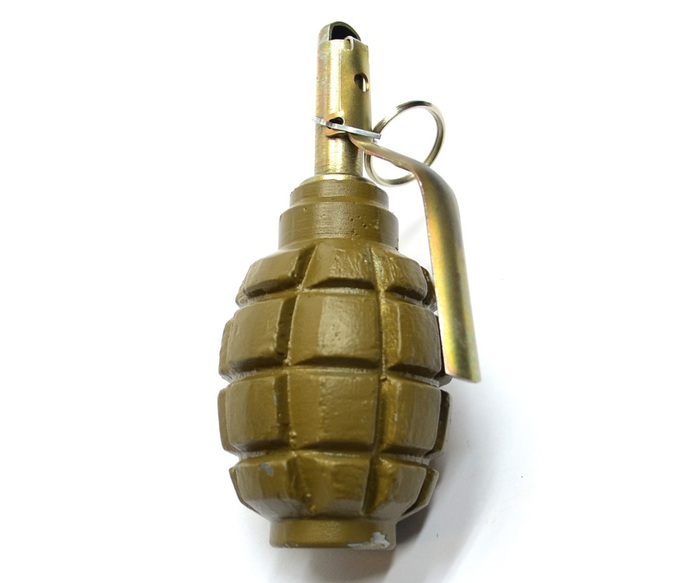 What Happens If You Carry Grenades Pinned? - Hand grenade, Weapon, Explosion, Myths, Facts, Interesting, Explosives, Video, Longpost