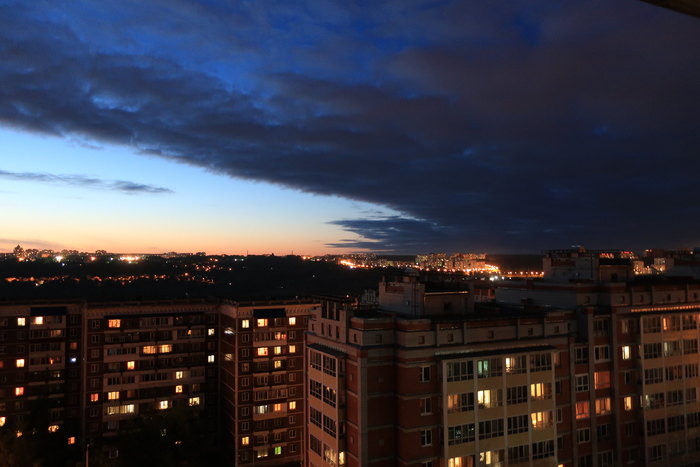 Вечерний вид с балкона