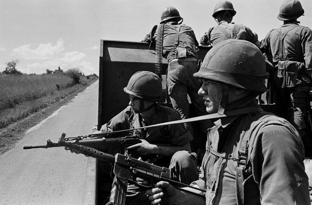 Soldiers of the 2nd Airborne Regiment in Rhodesia. 1978 - , France, Rhodesia, Longpost, Black and white photo, French Foreign Legion