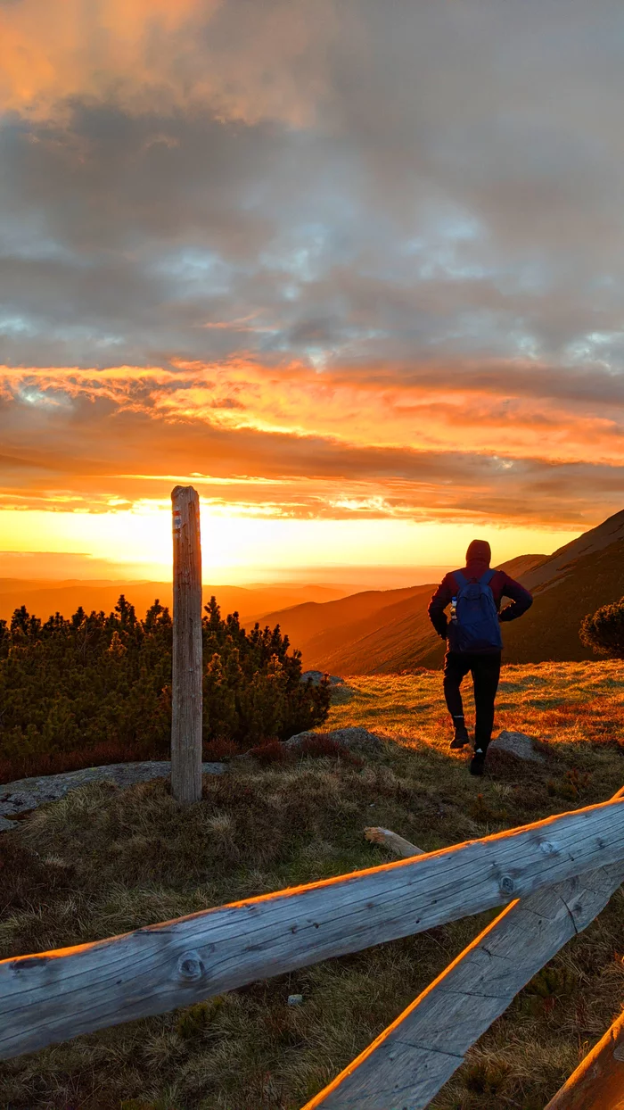 Sunrise - My, Sunrise, The mountains, Longpost, Mount Snezka