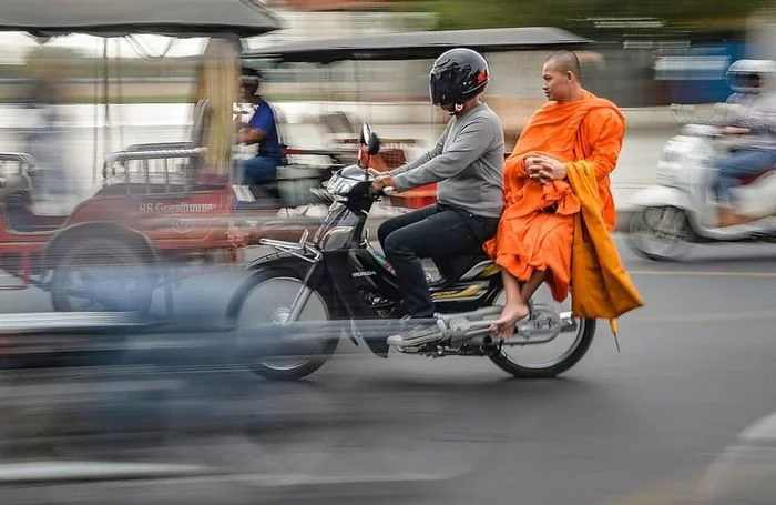 Phnom Penh - Phnom Penh, Kampuchea, Buddhist monks, The street, Motorcycles, Moto