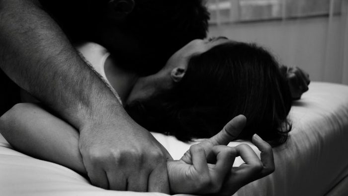 4 êðèìèíàëüíûå èñòîðèè ñ íåîæèäàííûì ïîâîðîòîì ñþæåòà. ×àñòü 2 Íàñòîÿùåå ïðåñòóïëåíèå, Ëîæíîå îáâèíåíèå, Äëèííîïîñò