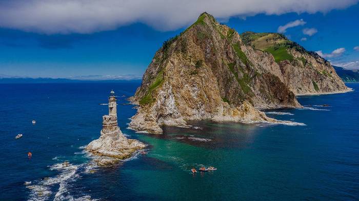 Это один из самых труднодоступных маяков в России. И, пожалуй, самый живописный! Дальний Восток, Путешествия, Маяк, Красота, Красота природы, Длиннопост Это один из самых труднодоступных маяков в России. И, пожалуй, самый живописный! Дальний Восток, Путешествия, Маяк, Красота, Красота природы, Длиннопост