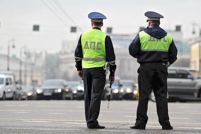 Media: St. Petersburg traffic cops have begun “catching” luxury foreign cars that are violators - Saint Petersburg, DPS, Gai, Auto, Elite, Tinting, Moscow's comsomolets, news