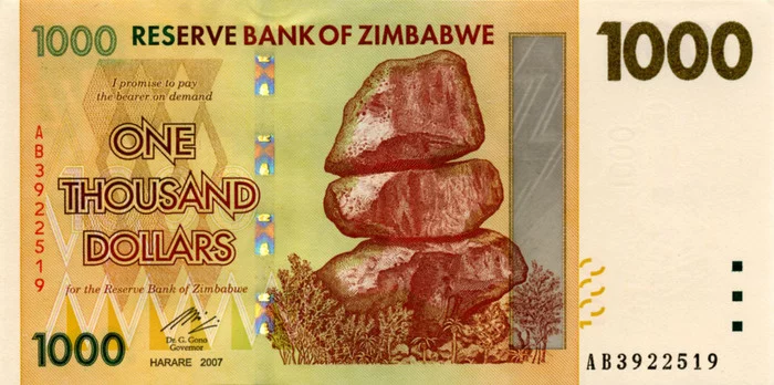 Что нужно, чтобы сделать купюру в 1000 евро? Лезвие и белорусский пенсионер Деньги, Обман, Фальшивомонетчик, Длиннопост Что нужно, чтобы сделать купюру в 1000 евро? Лезвие и белорусский пенсионер Деньги, Обман, Фальшивомонетчик, Длиннопост