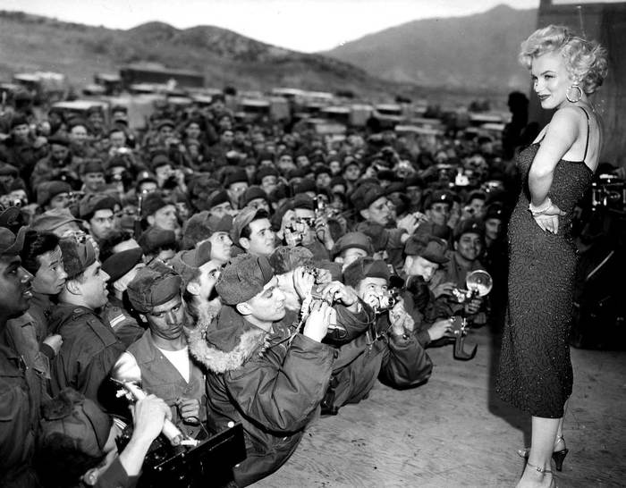 Gorgeous Marilyn. - Marilyn Monroe, Celebrities, Cinema, Black and white photo, US Army, Корея, Story, 1954, Longpost