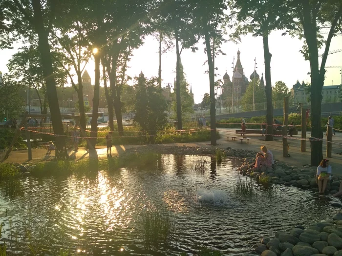 Zaryadye Park. Great place to wash your feet - My, Moscow, Zaryadye, Mobile photography, The park, Longpost