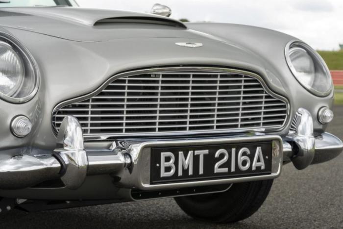 Aston Martin has released a spy version of the DB5 - Aston martin, Retro, Retro car, James Bond, Motorists, Replica, Longpost