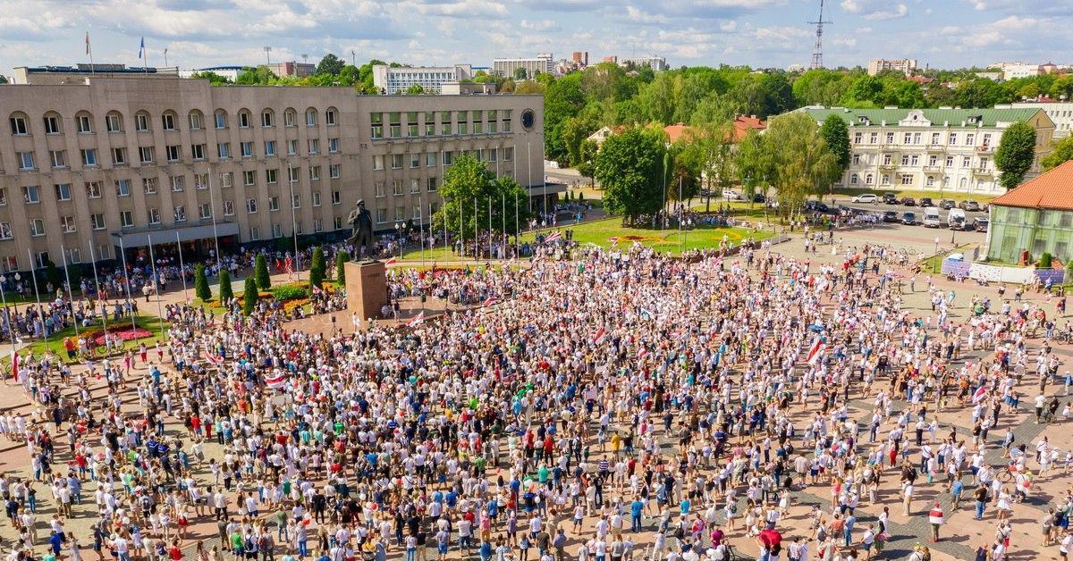 15 августа фото. 20 Августа фото. Фото 15 августа. Площадь Ленина что будет сегодня. 23 Августа фото.