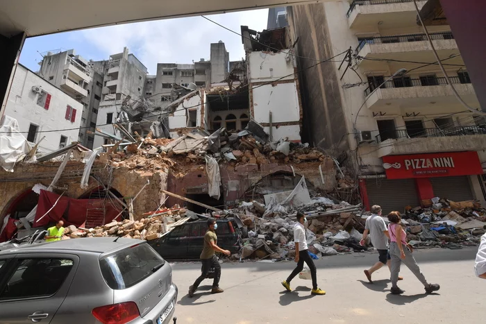 Последствия взрыва в Бейруте глазами российских спасателей Спасатели, МЧС, Ливан, Бейрут, Длиннопост