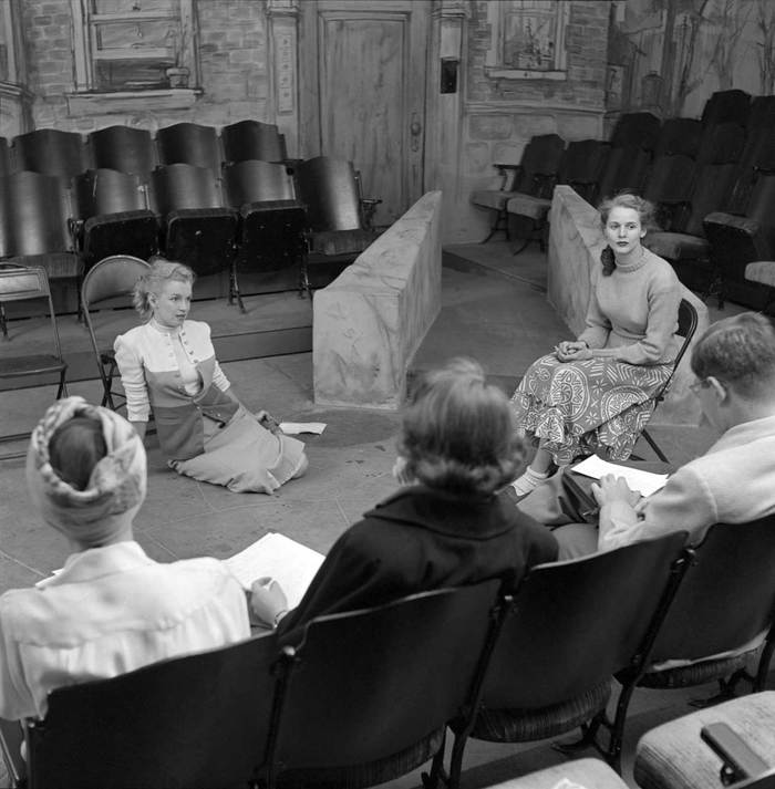 Великолепная Мэрилин - часть 145    Прослушивание 3 декабря 1950г в Players Ring Theatre - Мэрилин Монро, Знаменитости, 20 век, Кинематограф, Фотография, Черно-белое фото, Длиннопост, Серия Великолепная Мэрилин Том I