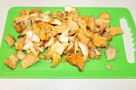 Homemade roast with chanterelles and chicken breast - My, Roast, Second courses, Chanterelles, Mushrooms, Meat, Recipe, Food, Cooking, Longpost