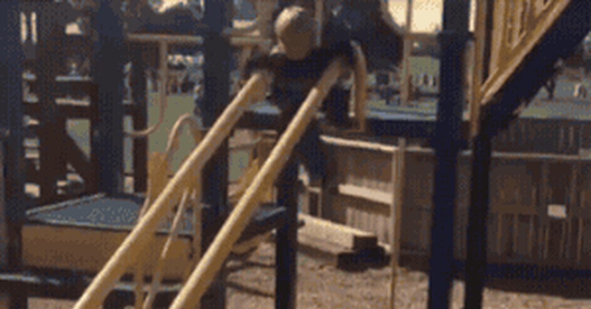 3 months of summer holidays and ends on September 1st - Children, Slide, The fall, GIF