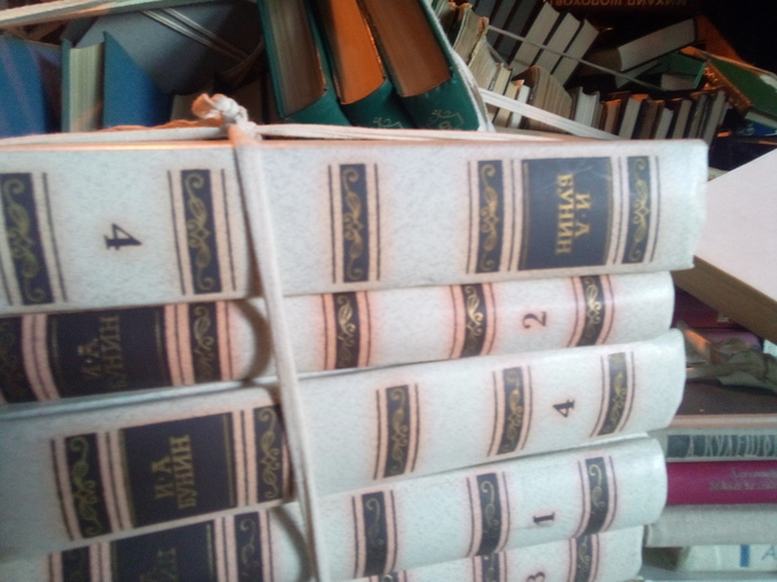 что делают с книгами в макулатуре. Смотреть фото что делают с книгами в макулатуре. Смотреть картинку что делают с книгами в макулатуре. Картинка про что делают с книгами в макулатуре. Фото что делают с книгами в макулатуре