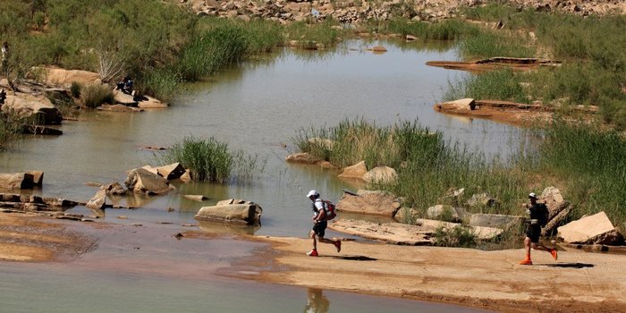 в какой пустыне проводится шестидневный сверхмарафон marathon des sables с фр песчаный марафон. 1599736612134386430. в какой пустыне проводится шестидневный сверхмарафон marathon des sables с фр песчаный марафон фото. в какой пустыне проводится шестидневный сверхмарафон marathon des sables с фр песчаный марафон-1599736612134386430. картинка в какой пустыне проводится шестидневный сверхмарафон marathon des sables с фр песчаный марафон. картинка 1599736612134386430. Об одном из самых трудных забегов на планете рассказывает его основатель Патрик Бауэр