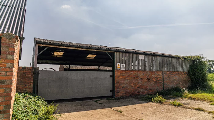 В продаже Audi quattro 1985 года, который 25 лет простоял в обычном сарае на ферме! Audi, Легенда, Находка, Сарай, Авто, История, Длиннопост