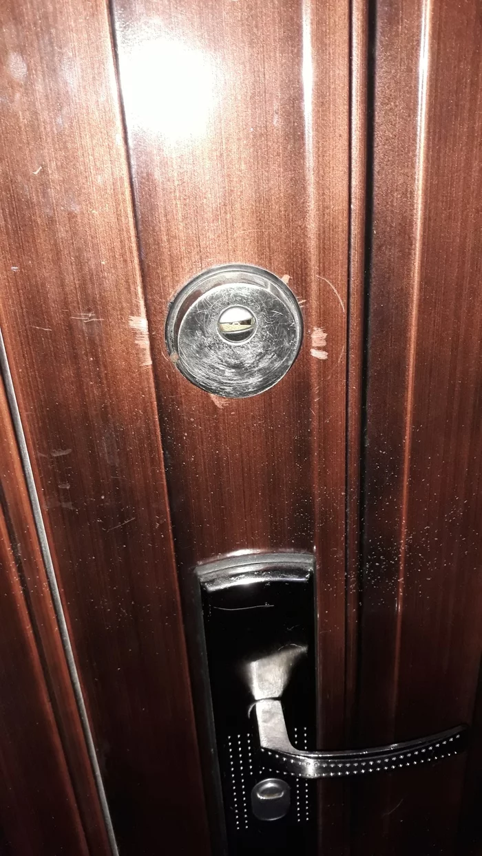 Trying to pick the door lock? - My, Breaking into, Picking locks, Longpost