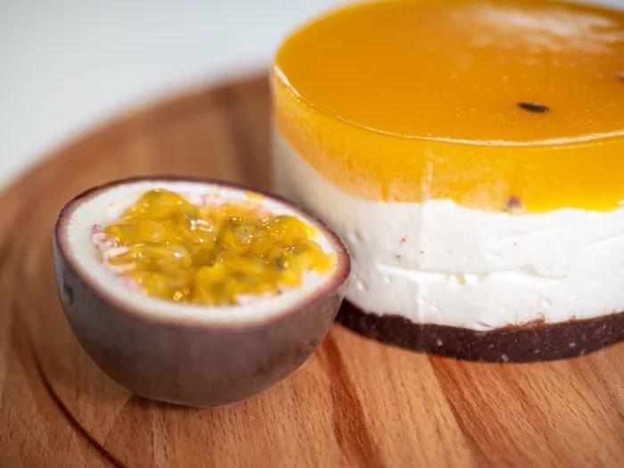 Coconut cheesecake with mango and passion fruit - My, Cheesecake, Dessert, Mango, Passion fruit, Coconut, Longpost, Recipe