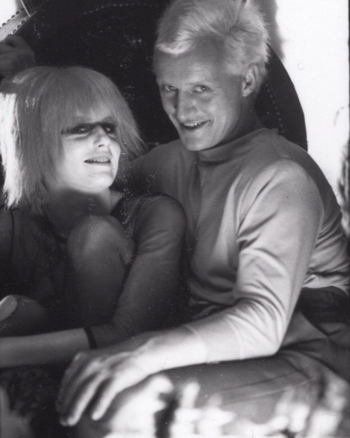 1601130370115835686 бегущий по лезвию бритвы актер рутгер