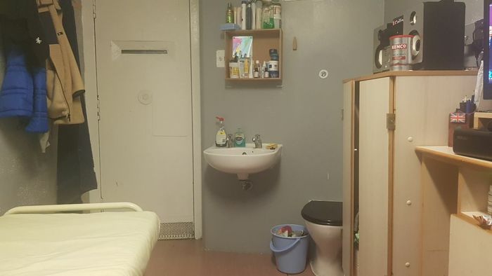 Вот так выглядят тюремные камеры в Англии и в США Тюрьма, Американская тюрьма, Сравнение, Интересное, Длиннопост