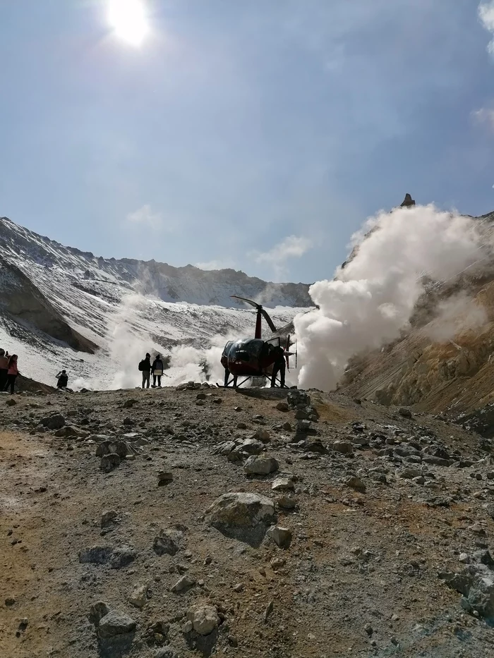 Volcano Mutnovskaya Sopka, Kamchatka - My, Kamchatka, Mutnovsky Volcano, Climbing, The photo, Vertical video, Tourism, Video, Longpost, Volcano