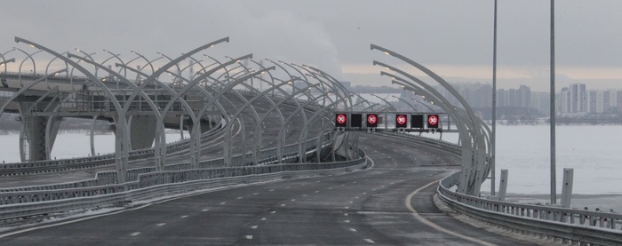 Замена пробитого колеса на автомагистрали