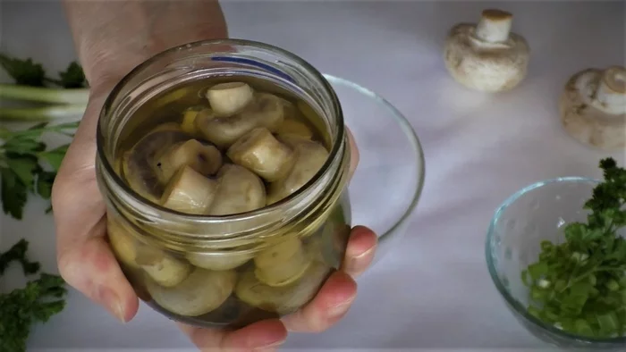 I don’t buy pickled champignons in the store, I make it myself. You can eat in two hours - My, Pickling, Champignon, Video recipe, Video, Longpost, Mushrooms