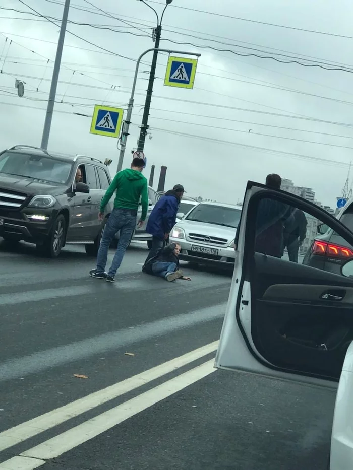 Scooter hit at crosswalk - Road accident, Kick scooter, Saint Petersburg, Crosswalk, Video, Longpost