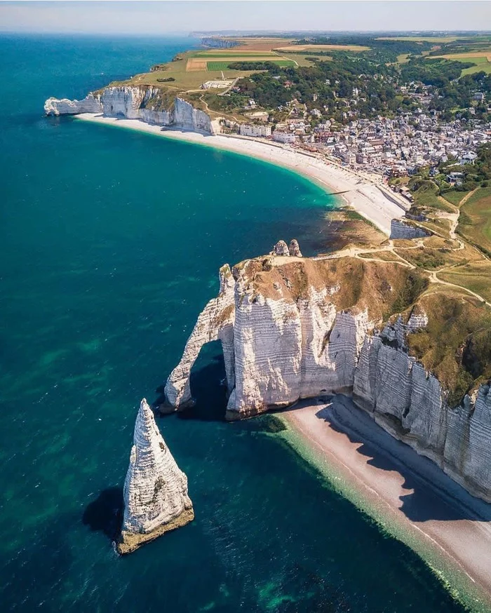 Etretat. Normandy. (Etretat, Haute-Normandie, France) - France, Normandy, Upper Normandy, Etretat, The photo, Beautiful view