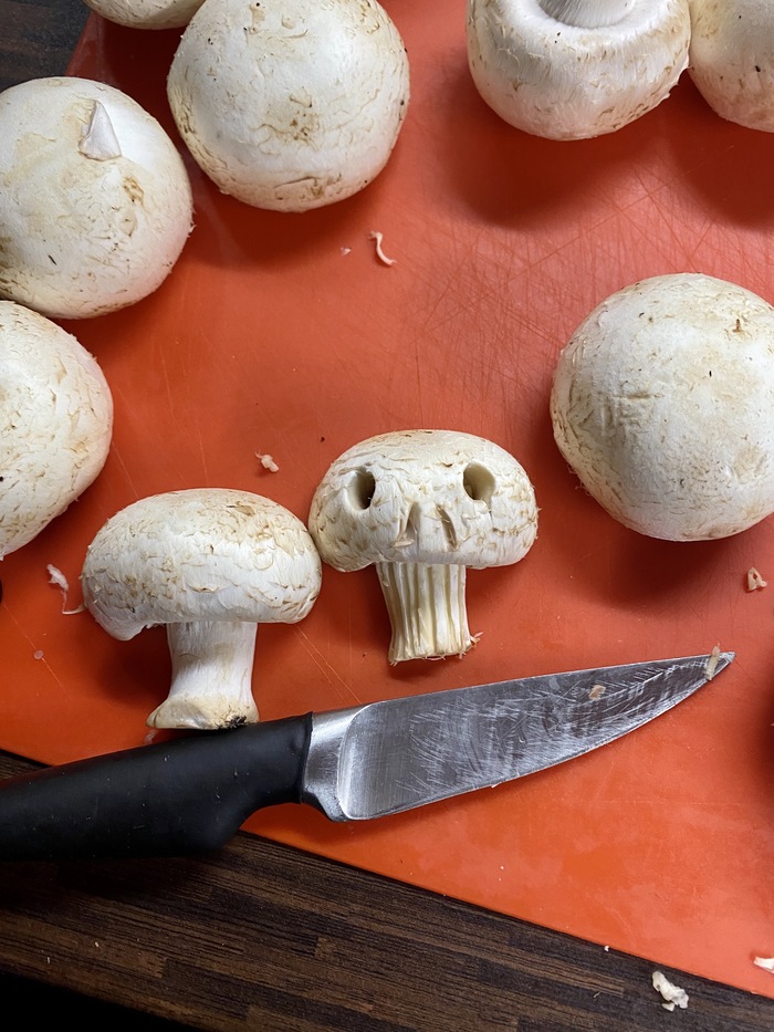 Шампиньоны на хэллоуин ver2.0 Череп, Хэллоуин, Кулинария, Шампиньоны, Тыква, Видео, Длиннопост, TikTok